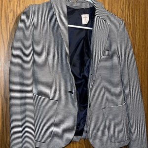 Formal white and black stripped blazer